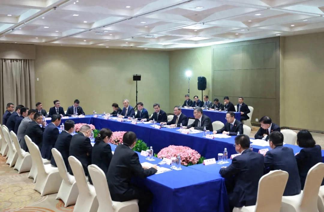 李强出席在巴西中资企业座谈会