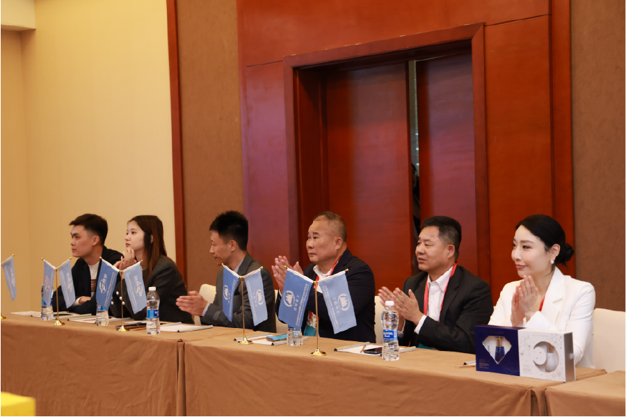 Shandong Guogang Shines at 2025 Elderly Health and Precision Medicine Summit, Fulfilling Mission of TCM Culture Internationalization Shandong Guogang Shines at 2025 Elderly Health and Precision Medicine Summit, Fulfilling Mission of TCM Culture Internationalization
